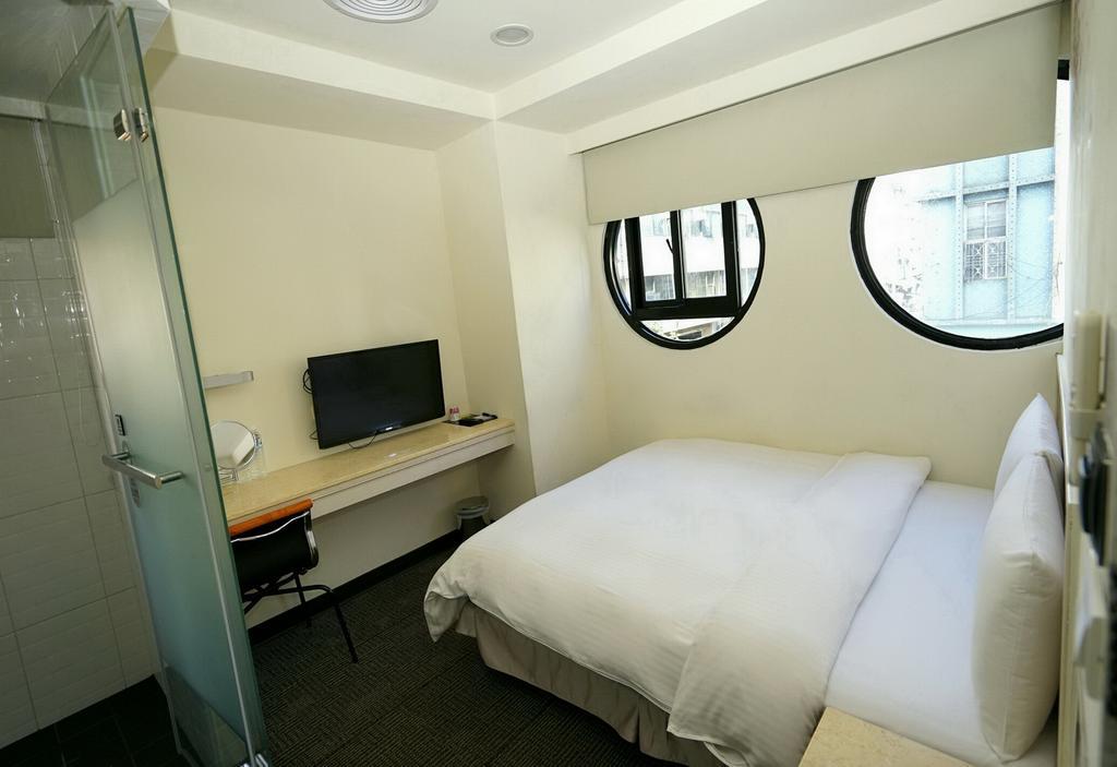 Century Hotel Kaohsiung Exterior photo